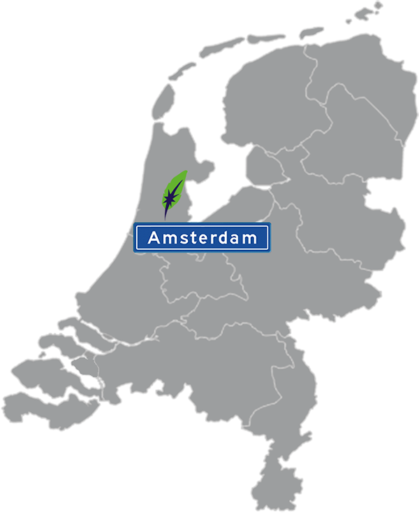 Landkaart Nederland grijs - locatie Dagnall Taleninstituut in Amsterdam - aangegeven met blauw plaatsnaambord met witte letters en Dagnall veer - op transparante achtergrond - 600 * 733 pixels